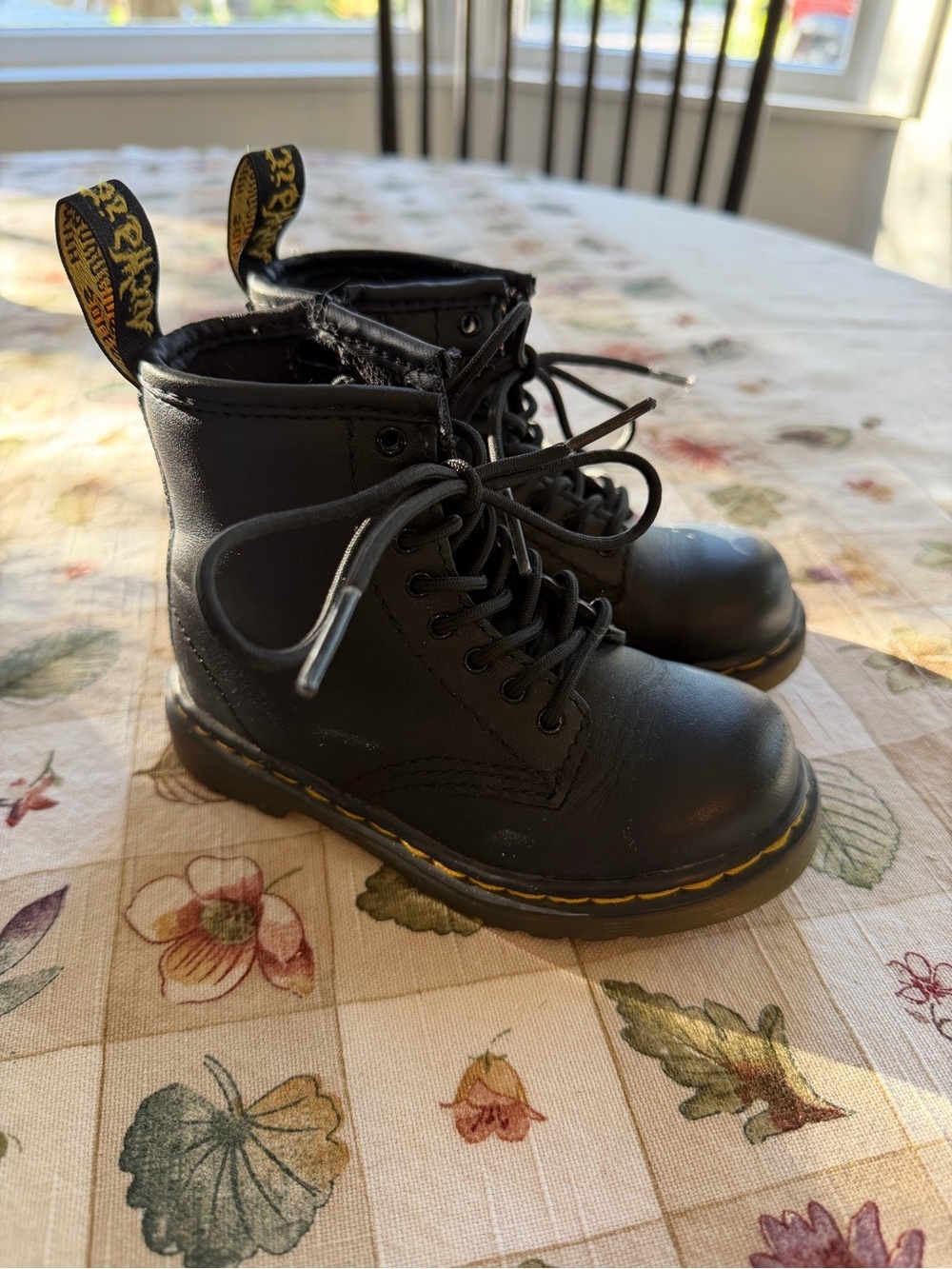 Little Kids Doc Martens - 8